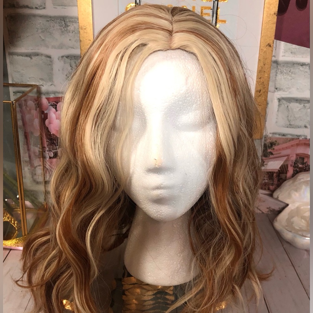 Honey & Light Blonde Mixed Gradient 14” Wavy Bob Synthetic Wig - Heat Resistant - Picture 1 of 16